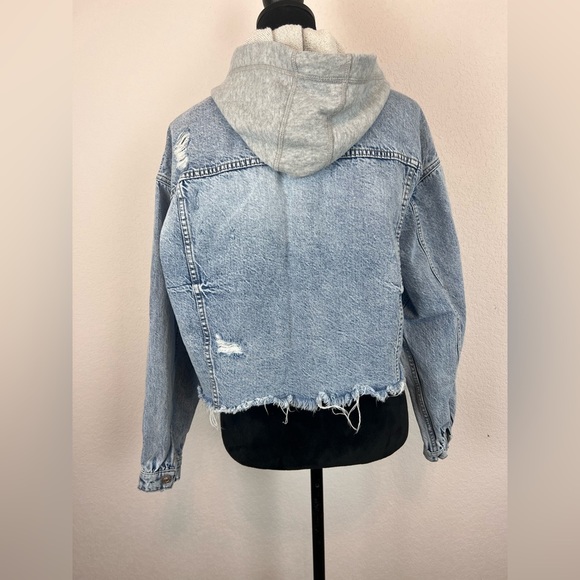 American Eagle Zipped up Distress Hoodie Denim Jackets Size: Medium - Picture 4 of 10